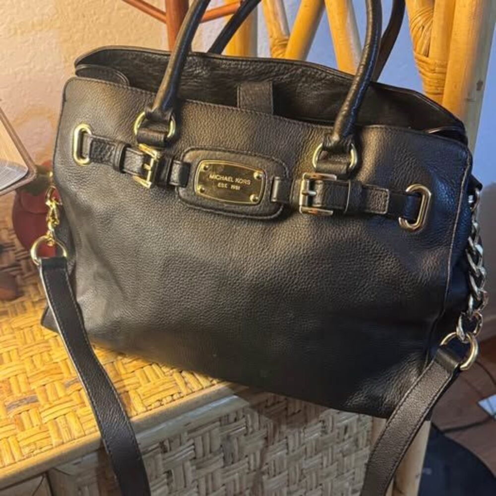 Michael Kors Black East West Hamilton Handbag Satchel Crossbody Strap Gold Links